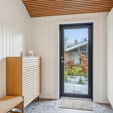 펜션 Stylish And Modern With Large Terraces And Private Bathing Jetty Just A Few Minutes Walk From The Child-friendly Handrup And 에벨토프트