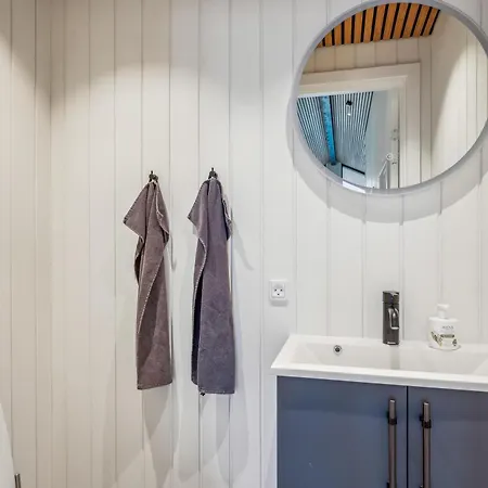 Stylish And Modern With Large Terraces And Private Bathing Jetty Just A Few Minutes Walk From The Child-friendly Handrup And * 에벨토프트