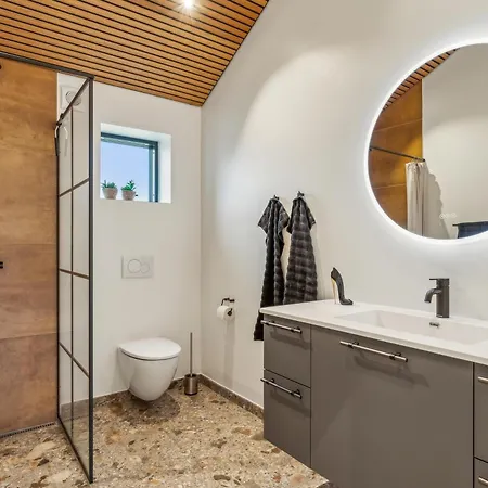 펜션 Beautiful Newly Built House Close To The 에벨토프트