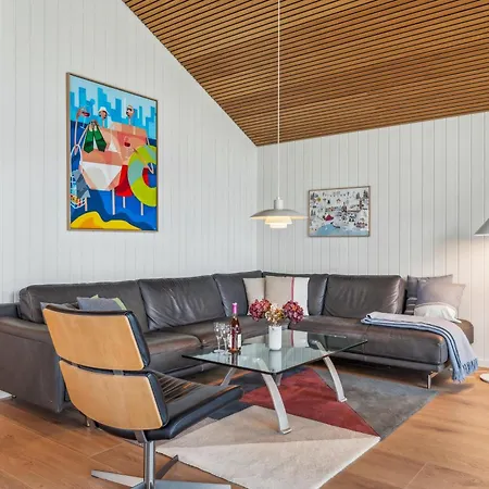Stylish And Modern With Large Terraces And Private Bathing Jetty Just A Few Minutes Walk From The Child-friendly Handrup And 펜션 *