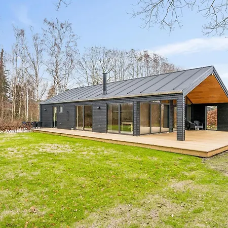 펜션 Beautiful Newly Built House Close To The