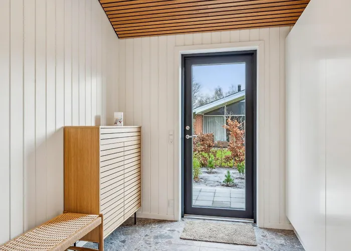 Feriehus Stylish And Modern With Large Terraces And Private Bathing Jetty Just A Few Minutes Walk From The Child-friendly Handrup And Ebeltoft